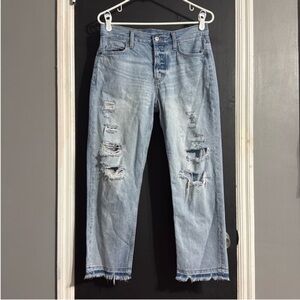 Old Navy High-Rise Destroyed Slouchy Straight Size: 2 Inseam: 25”